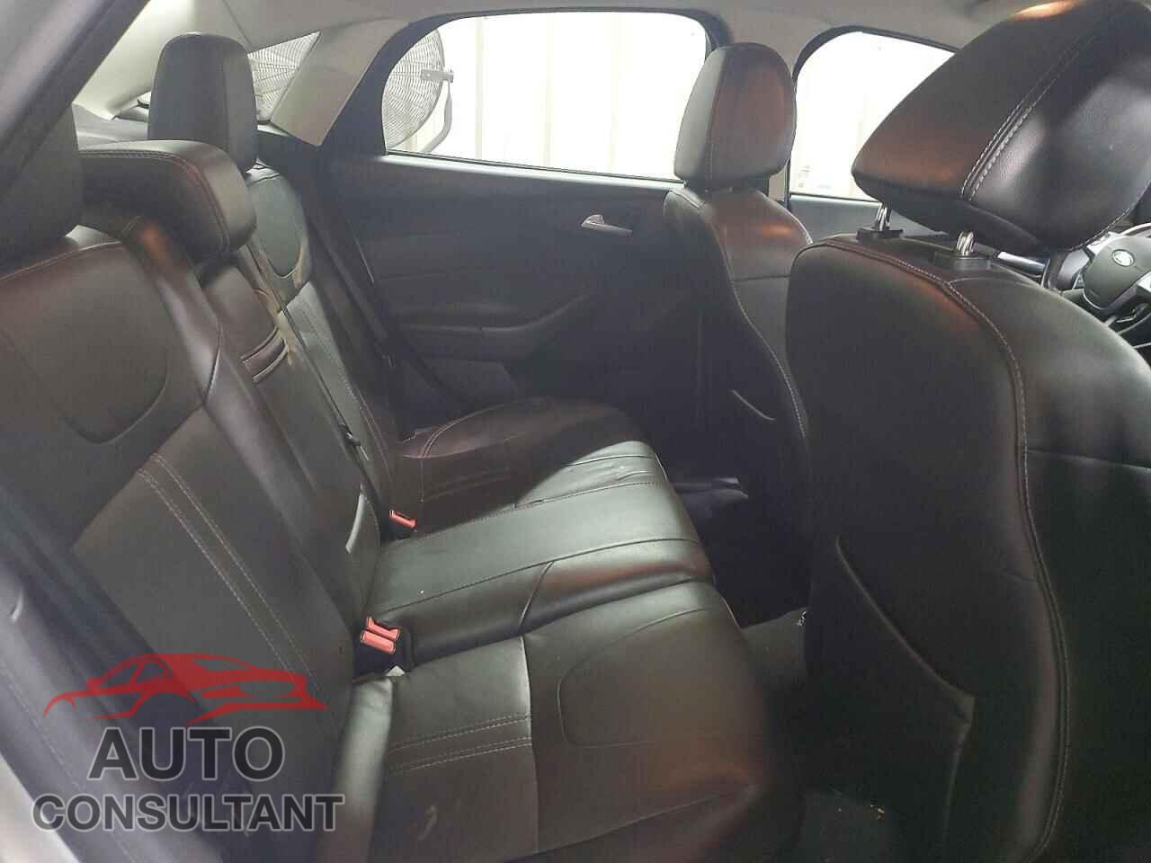 FORD FOCUS 2013 - 1FADP3F23DL308779