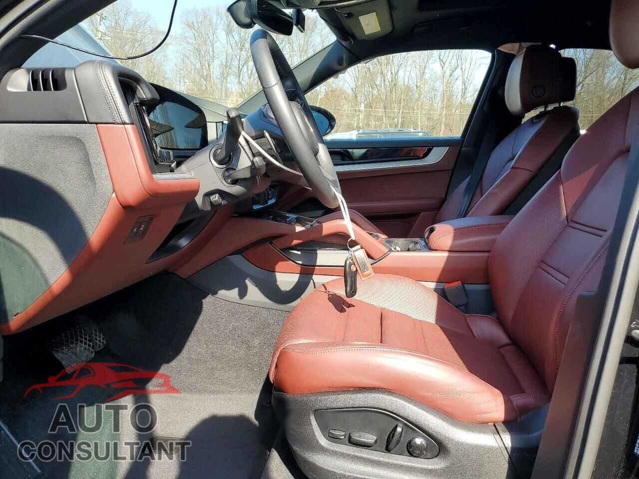 PORSCHE CAYENNE 2024 - WP1AA2AY6RDA03815