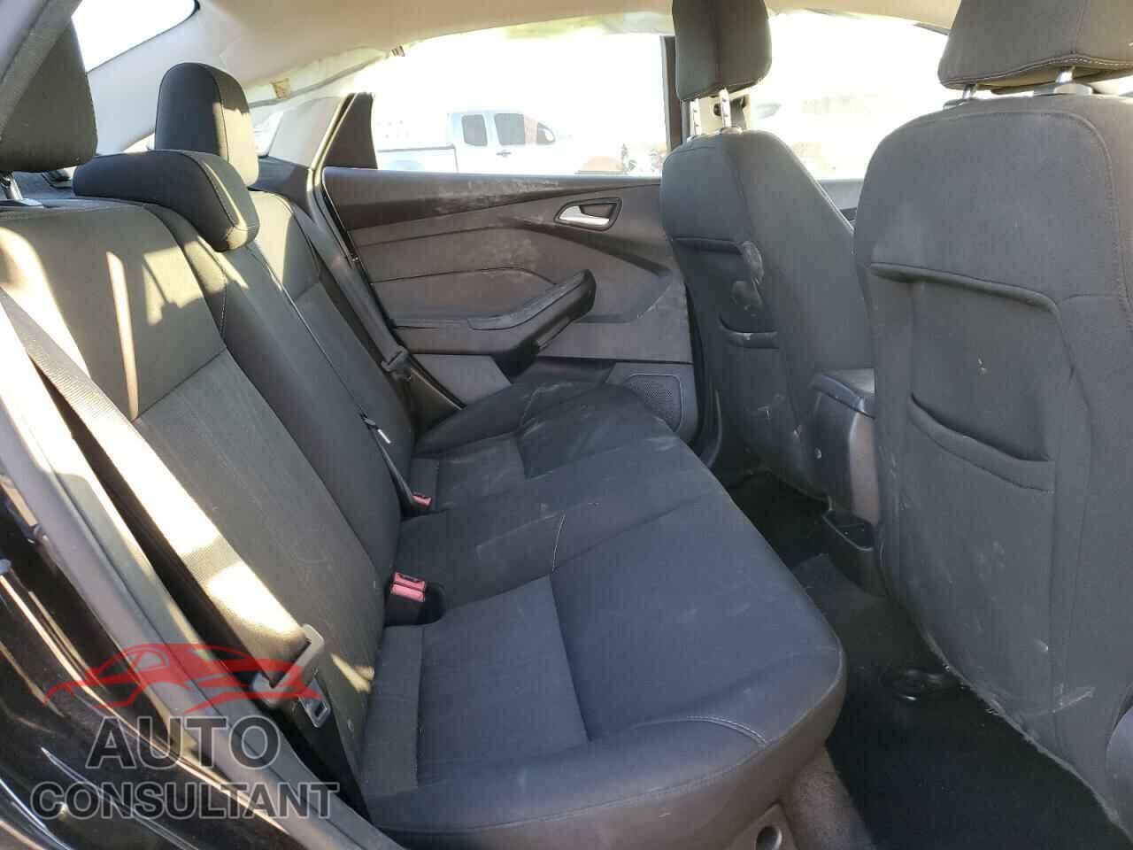FORD FOCUS 2015 - 1FADP3F27FL267799