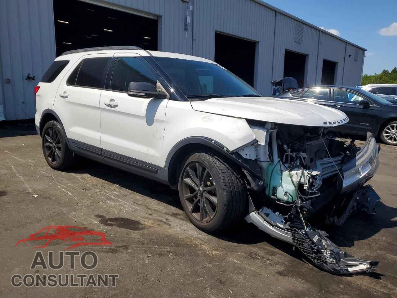 FORD EXPLORER 2017 - 1FM5K7D85HGD82601