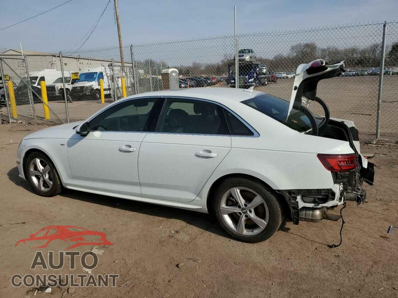 AUDI A4 2019 - WAUDNAF48KA035012