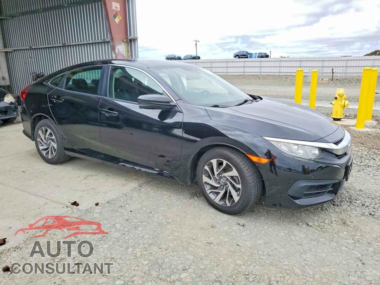 HONDA CIVIC 2018 - 2HGFC2F77JH557357