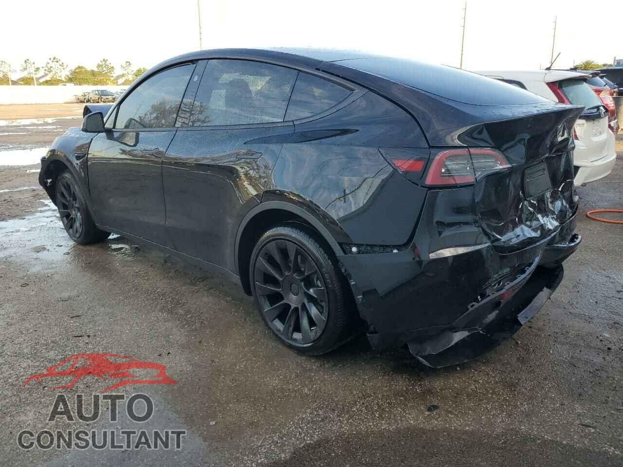 TESLA MODEL Y 2023 - 7SAYGDED3PF950045