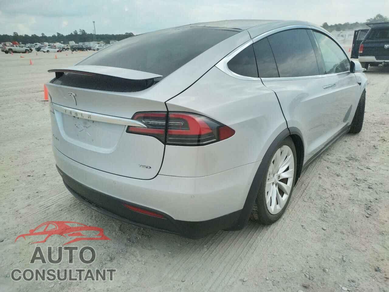 TESLA MODEL X 2017 - 5YJXCBE21HF049751
