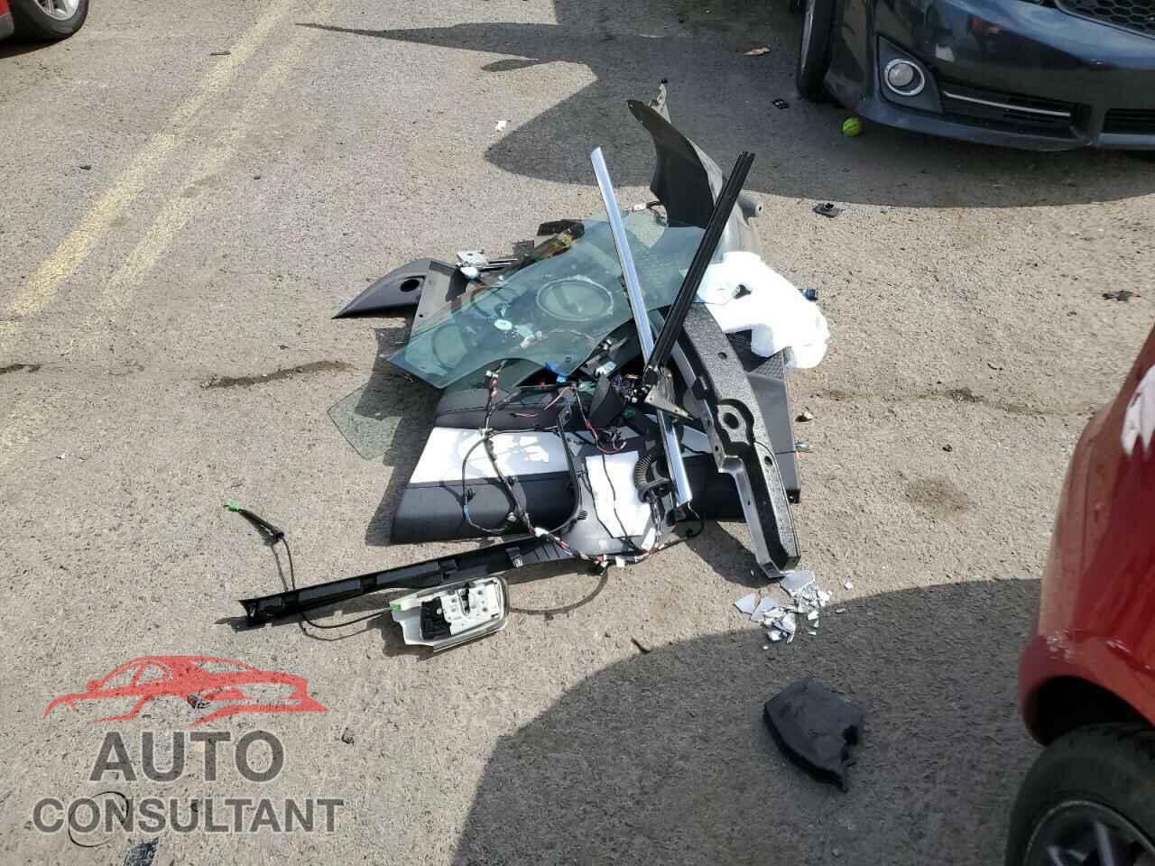 TESLA MODEL 3 2019 - 5YJ3E1EB4KF195197