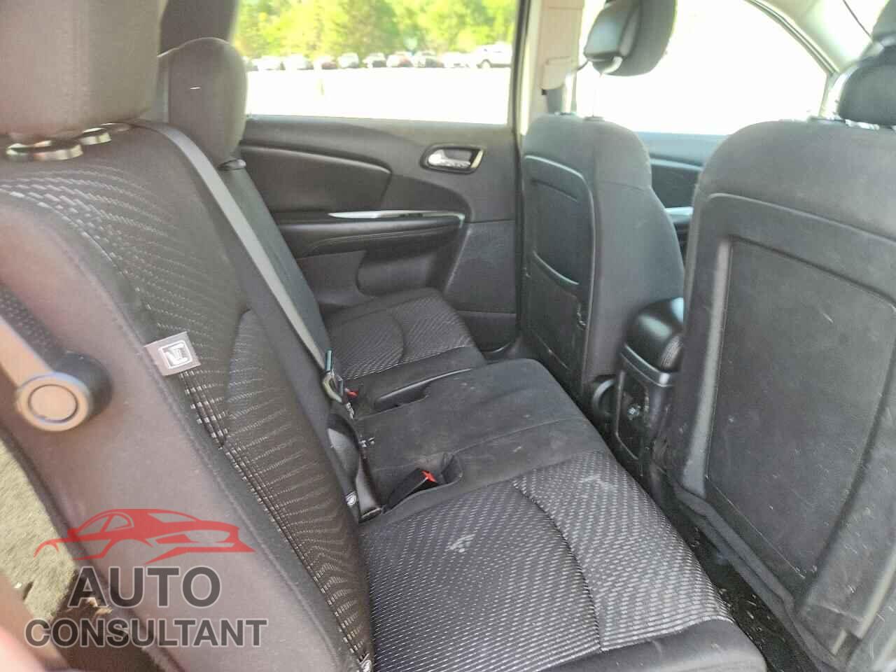 DODGE JOURNEY 2015 - 3C4PDDBG1FT618962