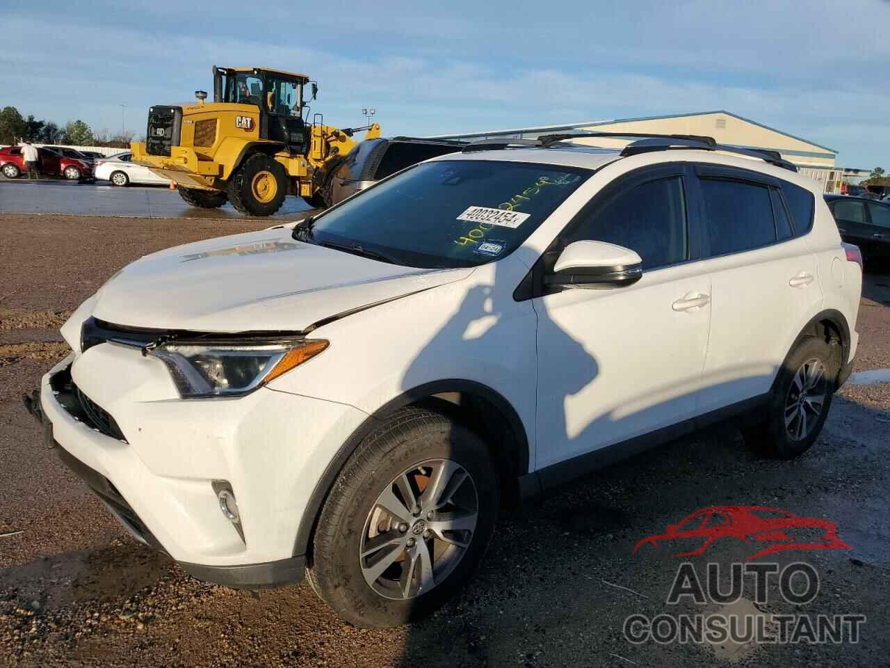 TOYOTA RAV4 2017 - JTMWFREV5HJ112347