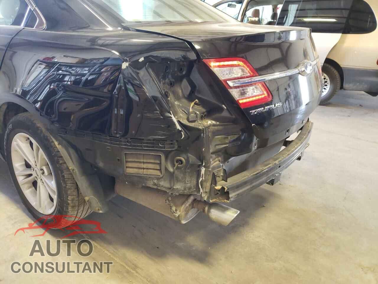 FORD TAURUS 2017 - 1FAHP2E88HG140086