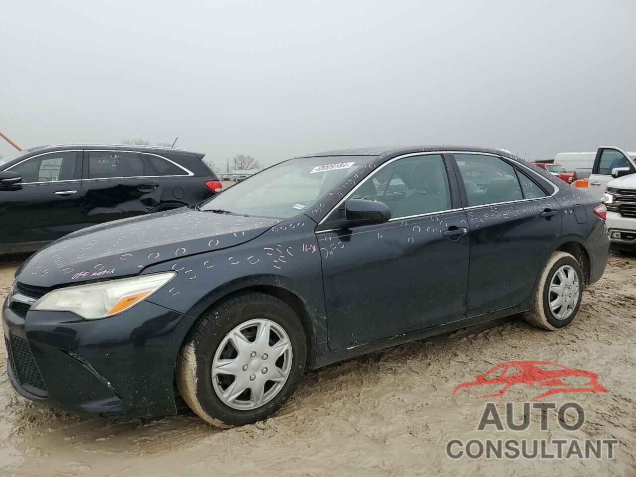 TOYOTA CAMRY 2016 - 4T4BF1FK8GR552923