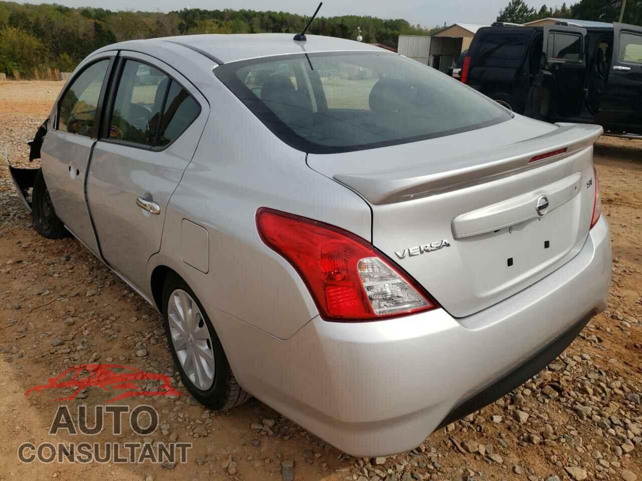 NISSAN VERSA 2019 - 3N1CN7AP3KL857358