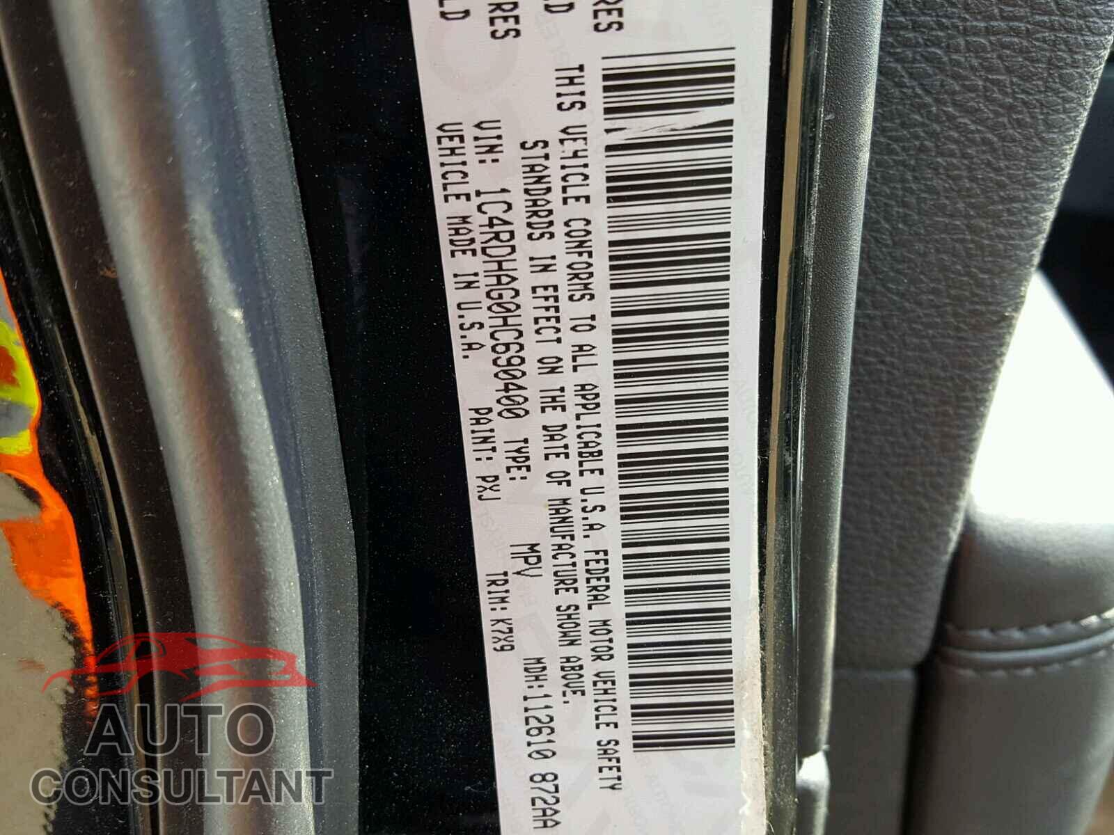 DODGE DURANGO SXT 2017 - 1C4RDHAG0HC690400