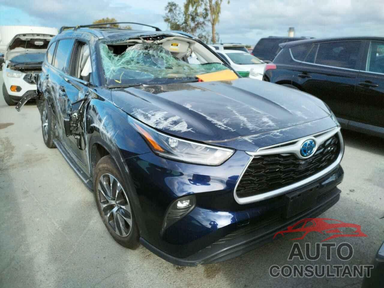 TOYOTA HIGHLANDER 2021 - 5TDHARAH1MS504049