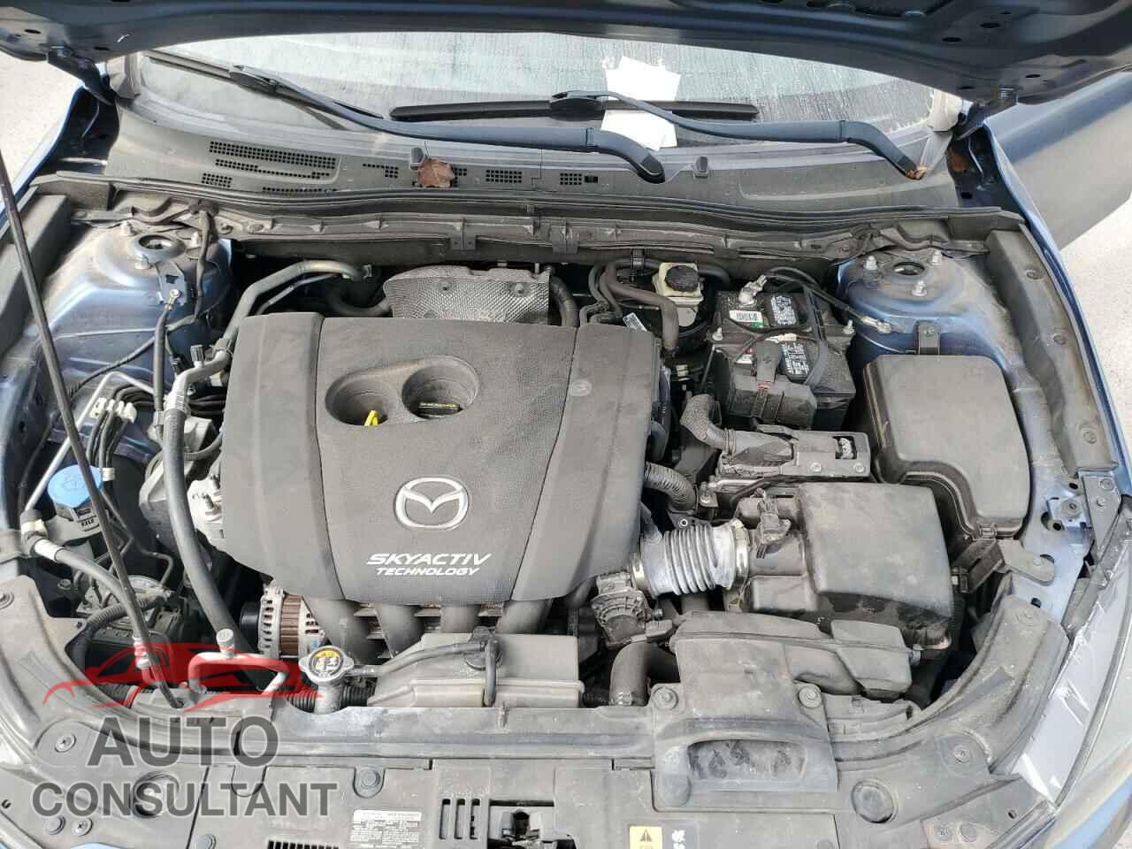 MAZDA 3 2018 - 3MZBN1U72JM170900