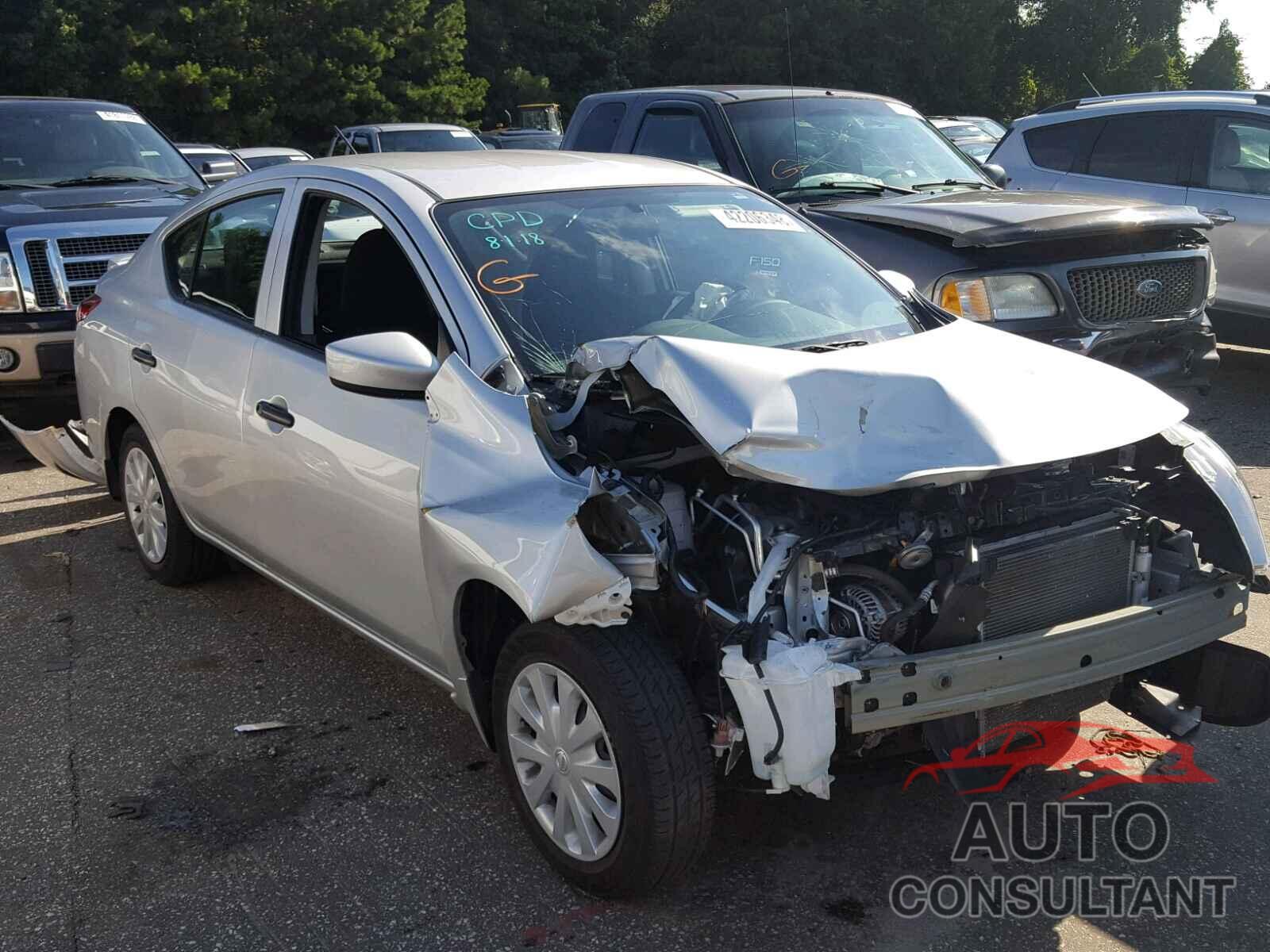 NISSAN VERSA 2017 - 3N1CN7AP8HL869434