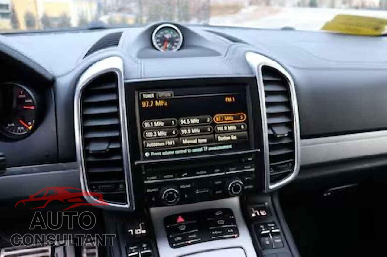 PORSCHE CAYENNE 2016 - WP1AD2A24GLA75845