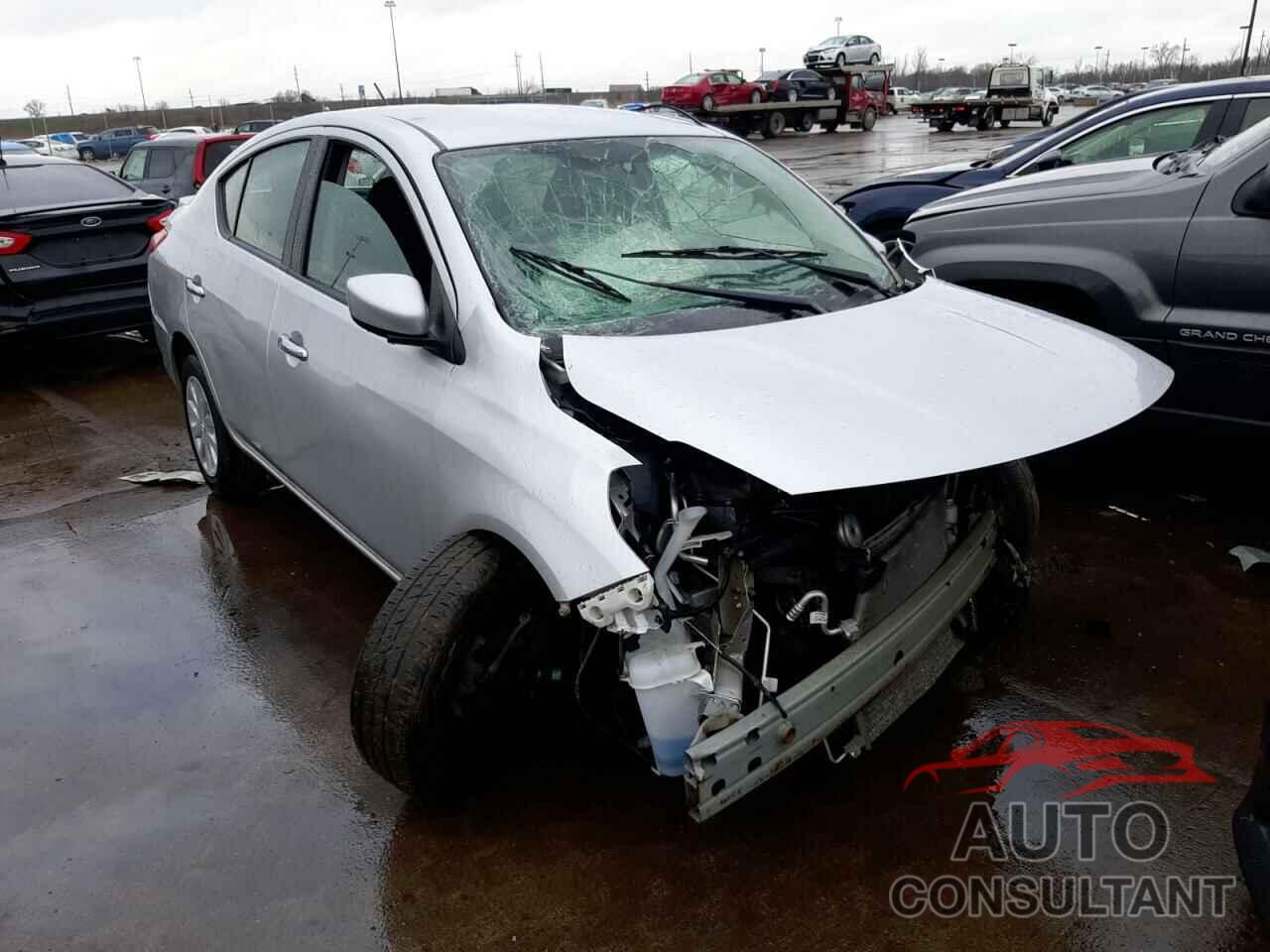 NISSAN VERSA 2018 - 3N1CN7AP8JL860223