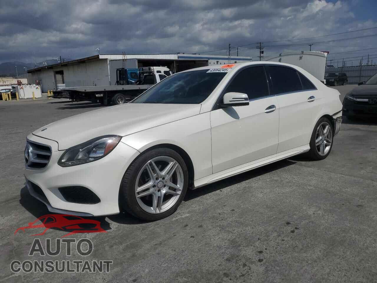 MERCEDES-BENZ E-CLASS 2014 - WDDHF5KB8EA800372