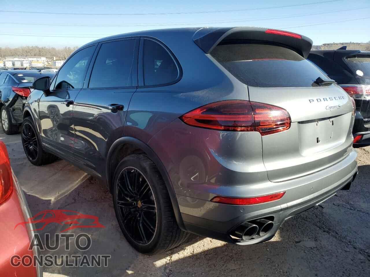 PORSCHE CAYENNE 2018 - WP1AB2A23JLA60329