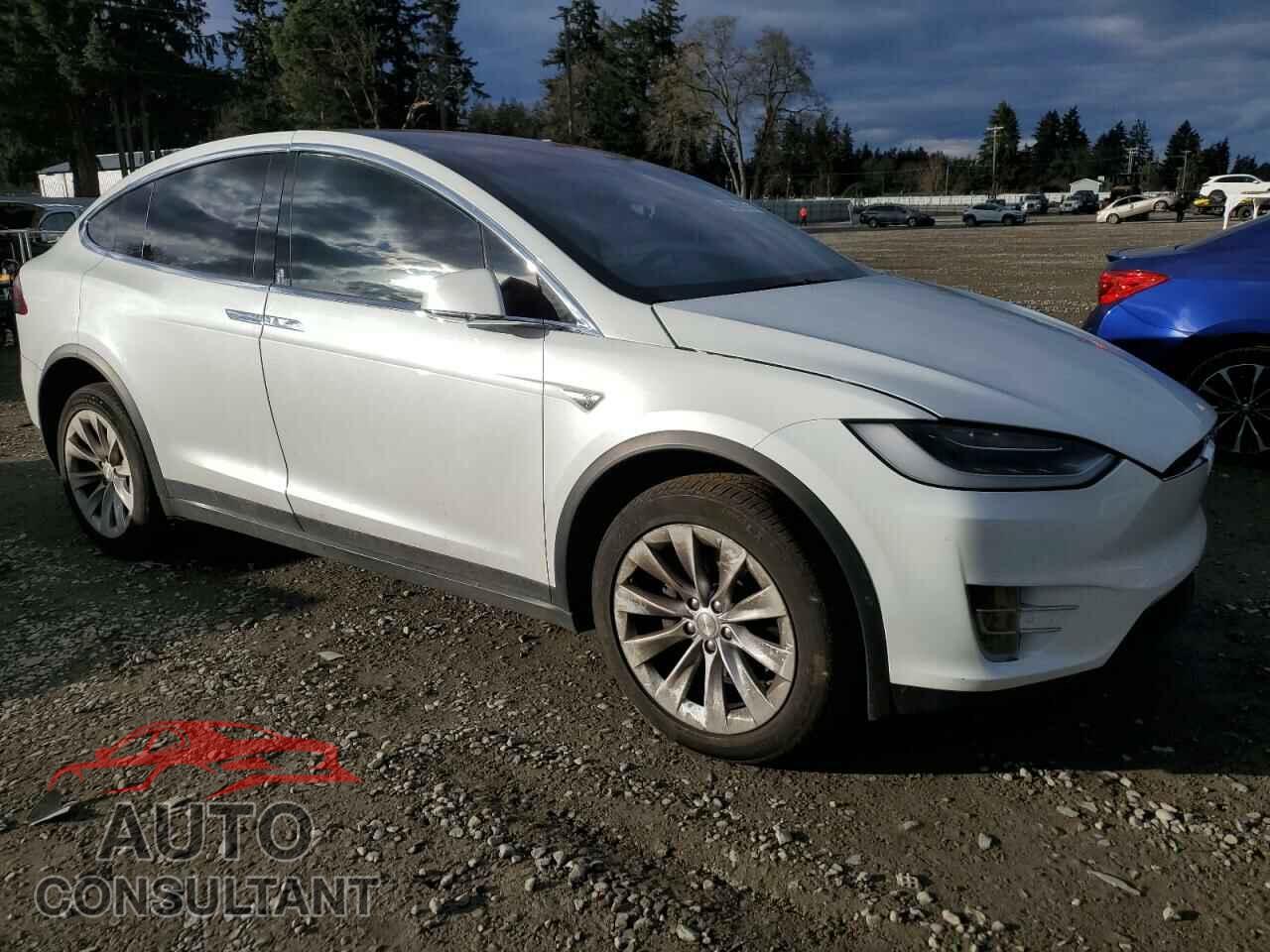 TESLA MODEL X 2016 - 5YJXCAE25GF005177
