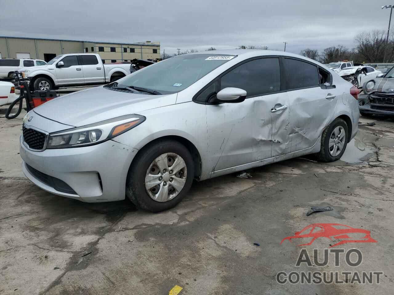 KIA FORTE 2018 - 3KPFK4A76JE284301