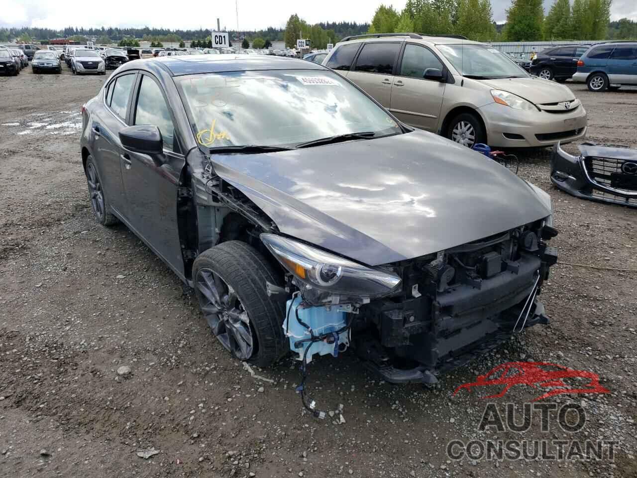 MAZDA 3 2018 - 3MZBN1W33JM229432