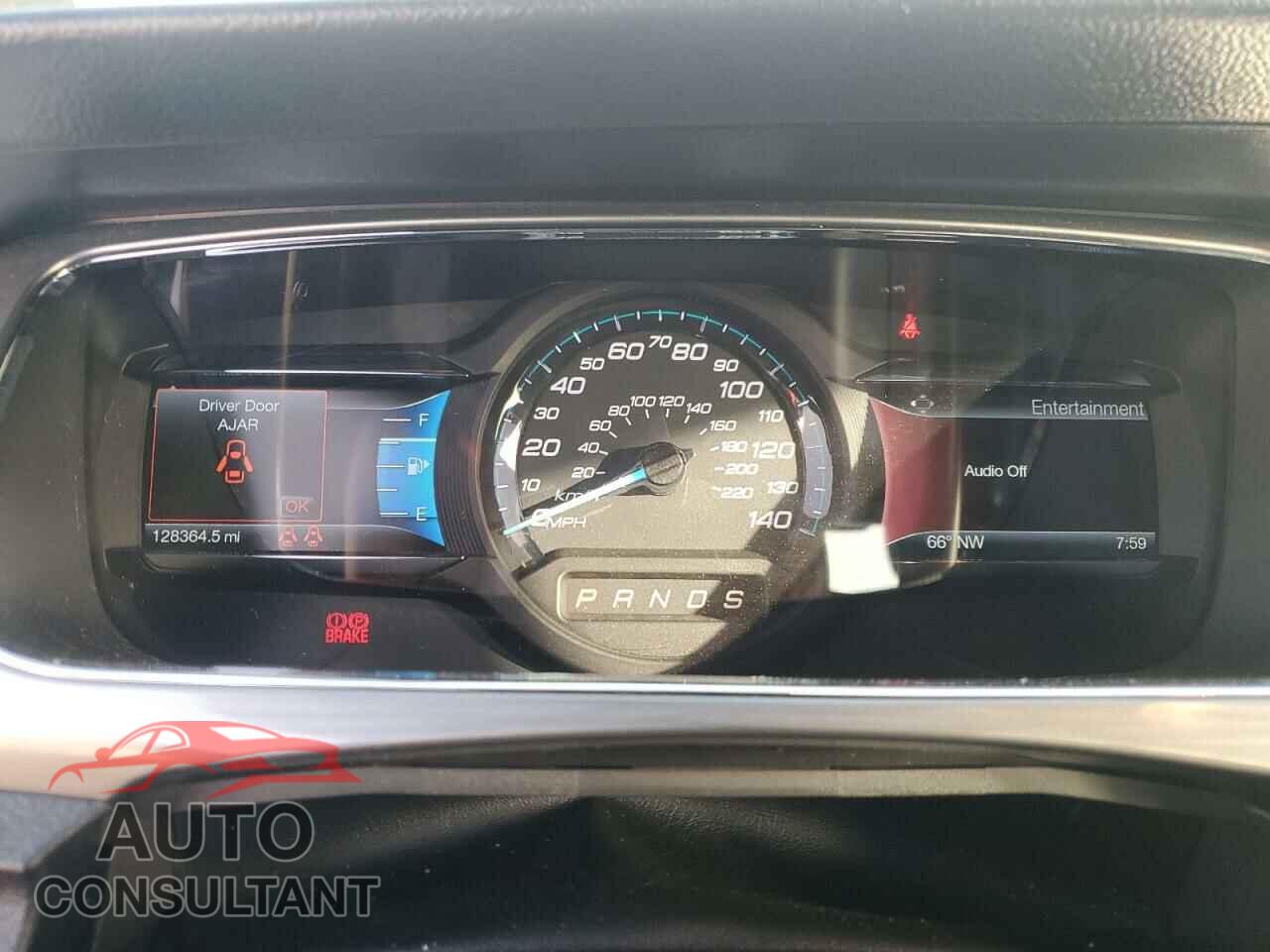 FORD TAURUS 2015 - 1FAHP2E82FG148021