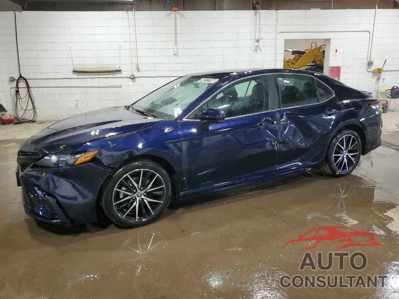 TOYOTA CAMRY 2022 - 4T1G11AK8NU717954