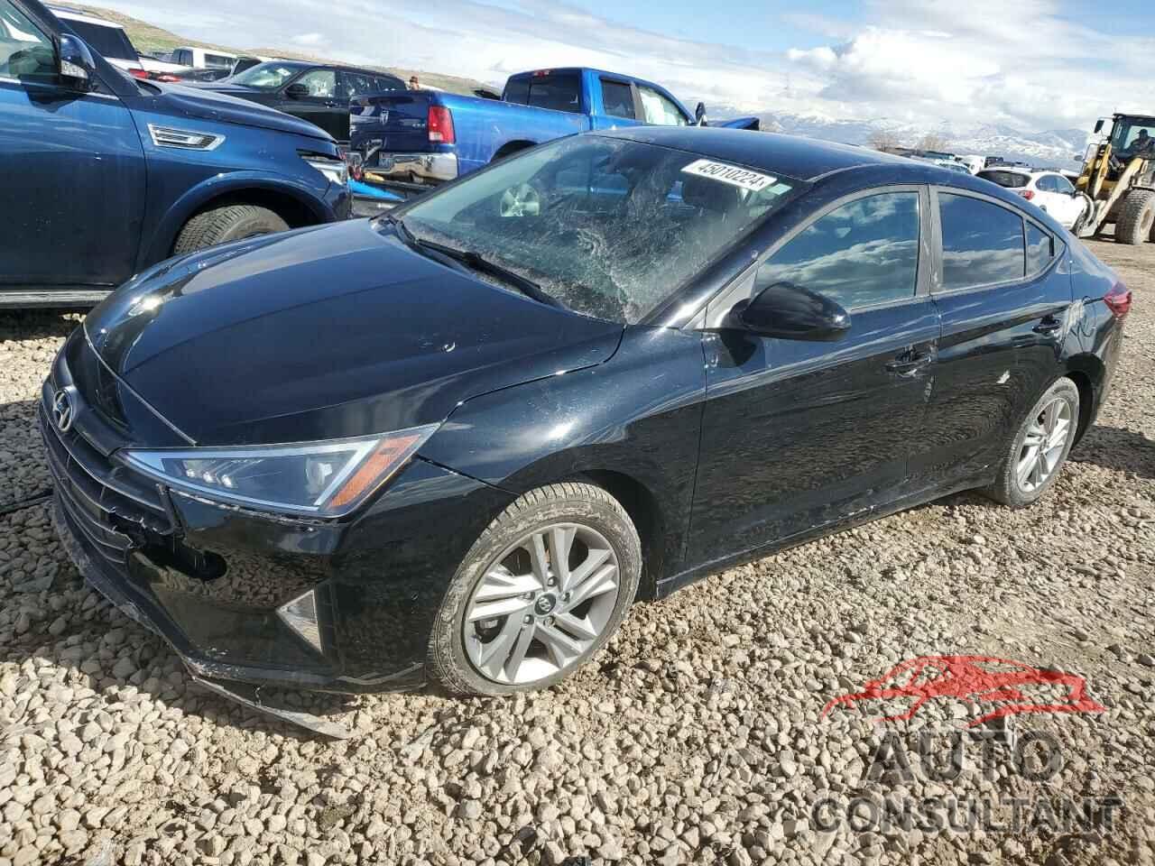 HYUNDAI ELANTRA 2019 - KMHD84LF3KU838709