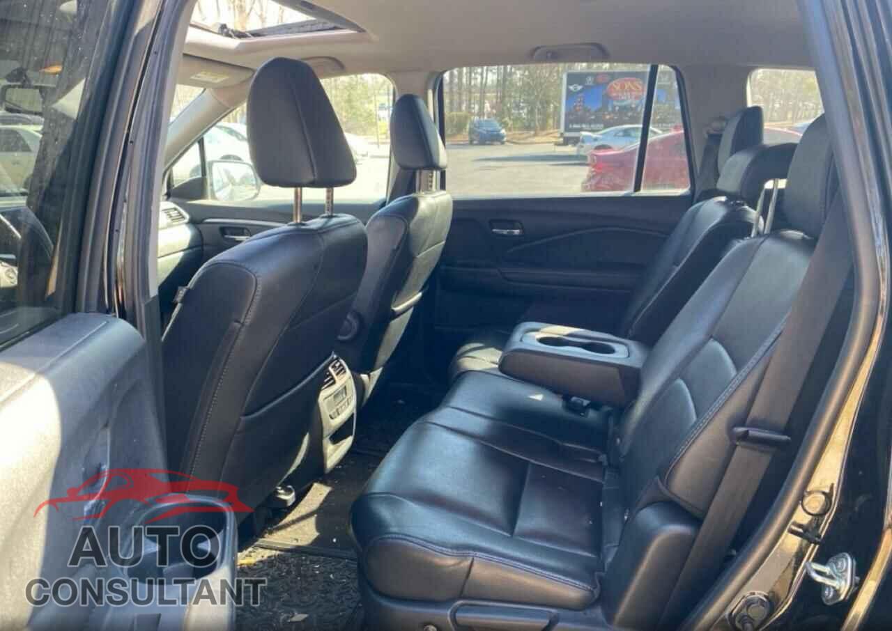 HONDA PILOT 2017 - 5FNYF5H55HB012060