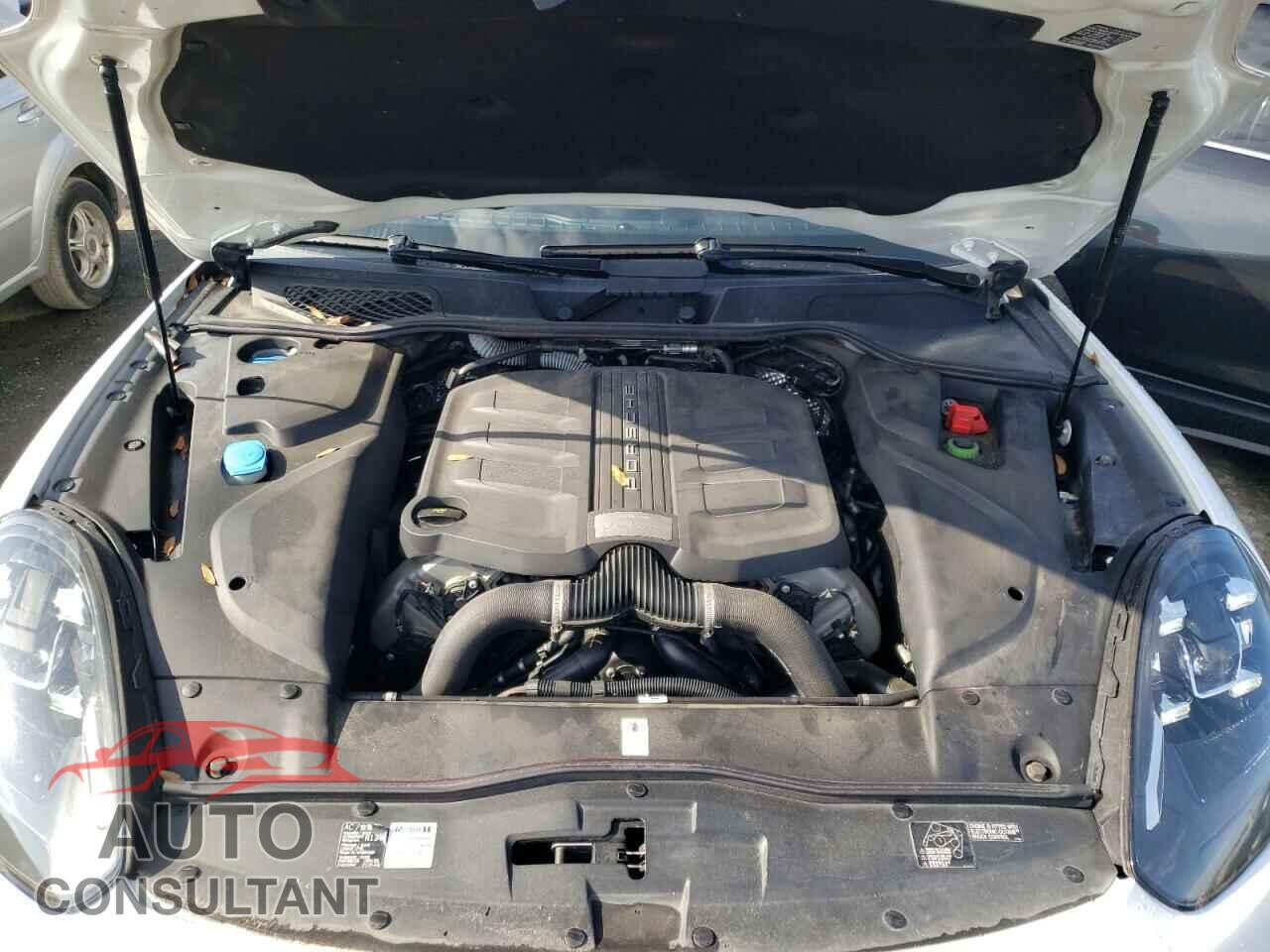 PORSCHE CAYENNE 2016 - WP1AB2A2XGLA94518