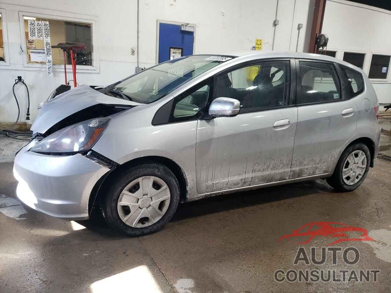 HONDA FIT 2013 - JHMGE8H32DC014353