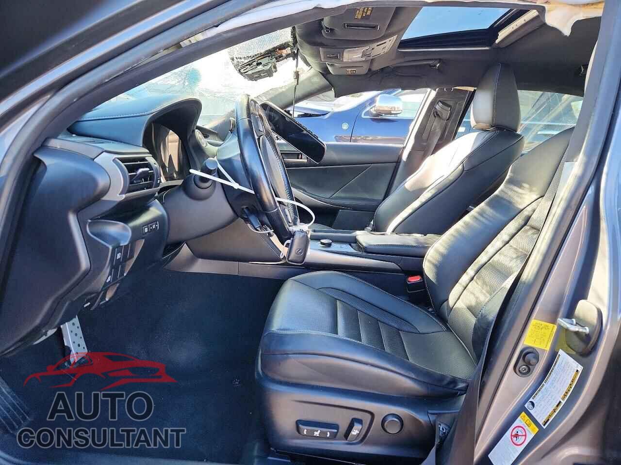 LEXUS IS 2017 - JTHCM1D26H5019328