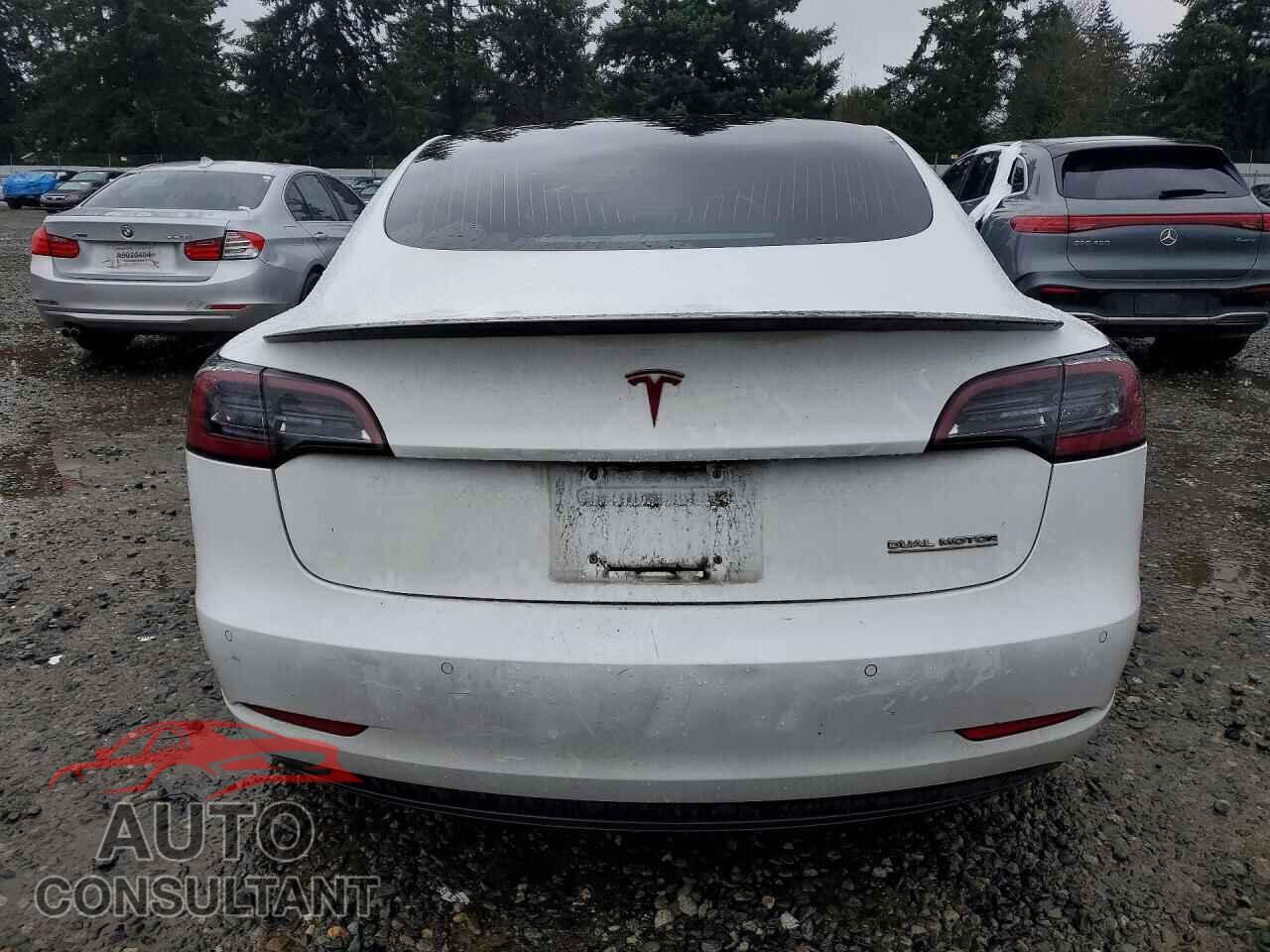 TESLA MODEL 3 2018 - 5YJ3E1EB6JF072550