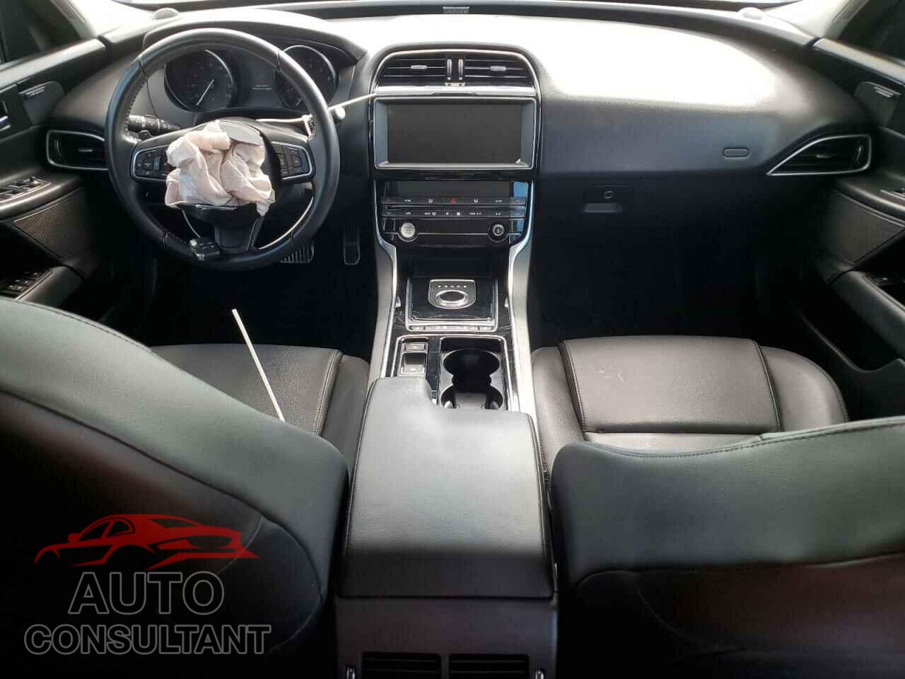 JAGUAR XE 2019 - SAJAD4FX4KCP43932