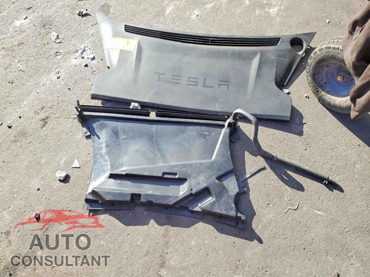 TESLA MODEL S 2017 - 5YJSA1E20HF208740