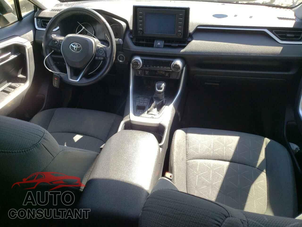 TOYOTA RAV4 2019 - JTMP1RFV4KD021660