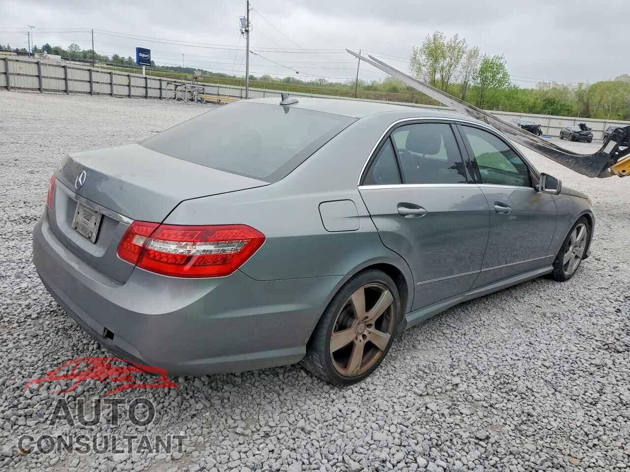 MERCEDES-BENZ E-CLASS 2011 - WDDHF5GB2BA464237