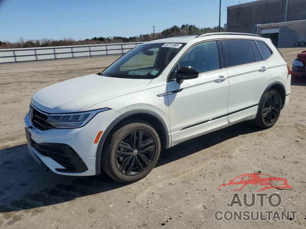 VOLKSWAGEN TIGUAN 2022 - 3VV8B7AX5NM094495