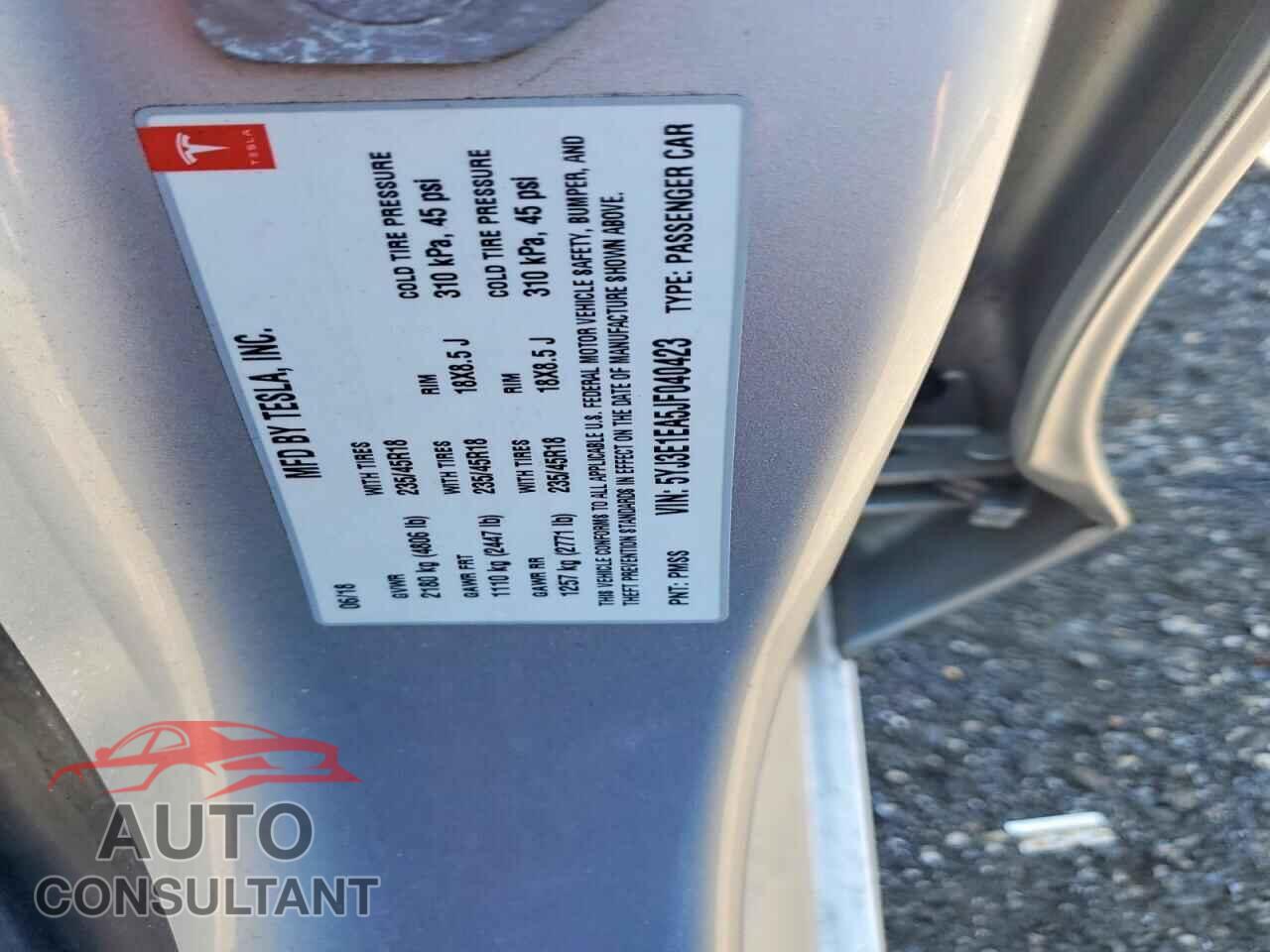 TESLA MODEL 3 2018 - 5YJ3E1EA5JF040423