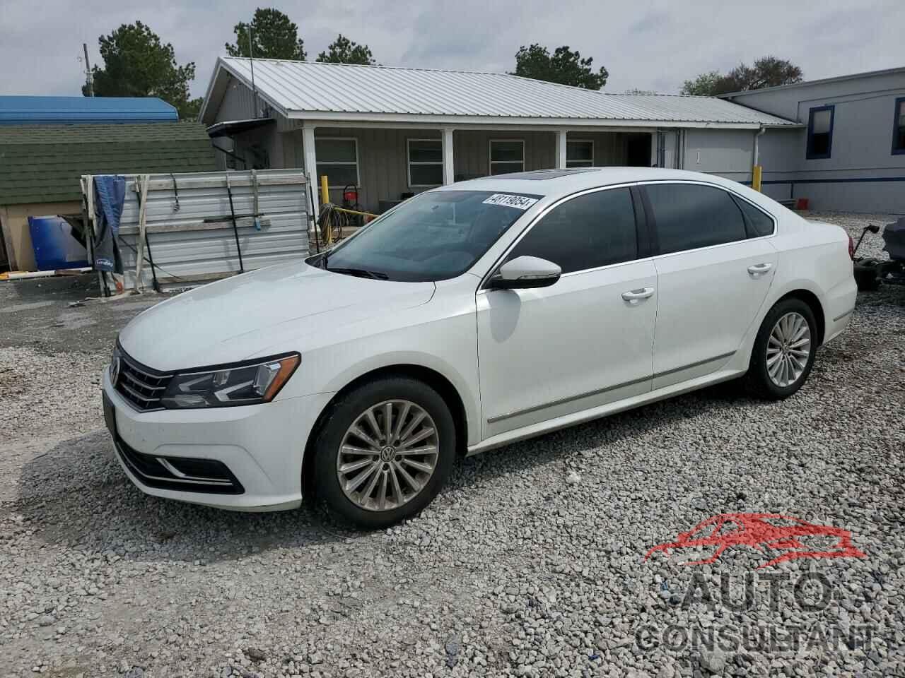 VOLKSWAGEN PASSAT 2017 - 1VWBT7A32HC054165