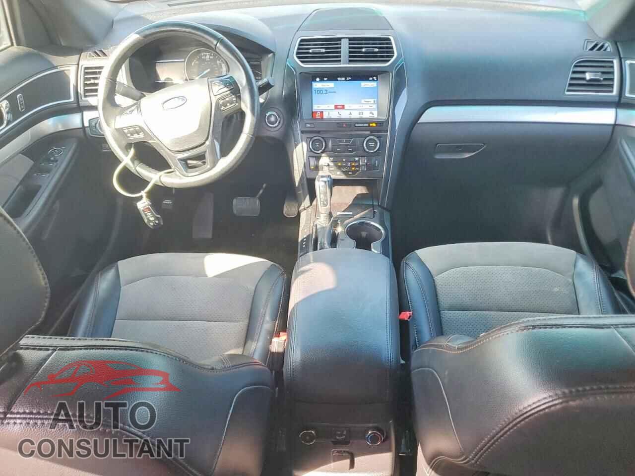 FORD EXPLORER 2017 - 1FM5K8D82HGB68171