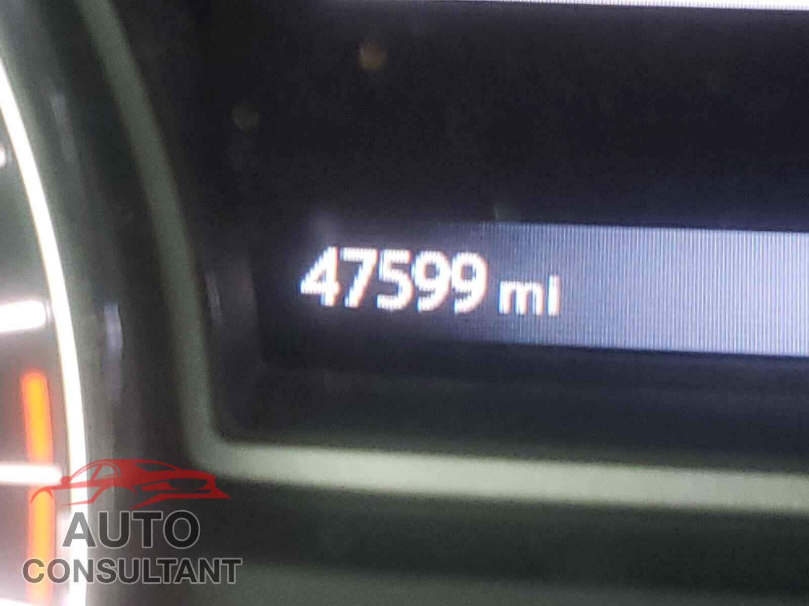 NISSAN PATHFINDER 2017 - 5N1DR2MM6HC911505