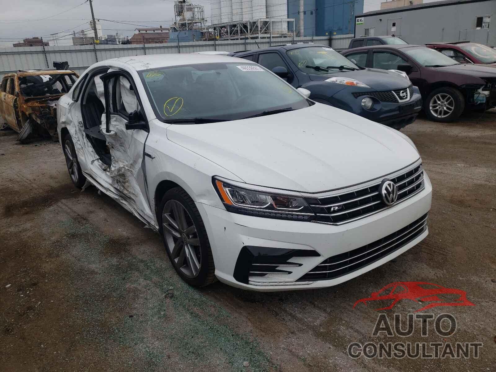 VOLKSWAGEN PASSAT 2018 - 1VWAA7A38JC044831