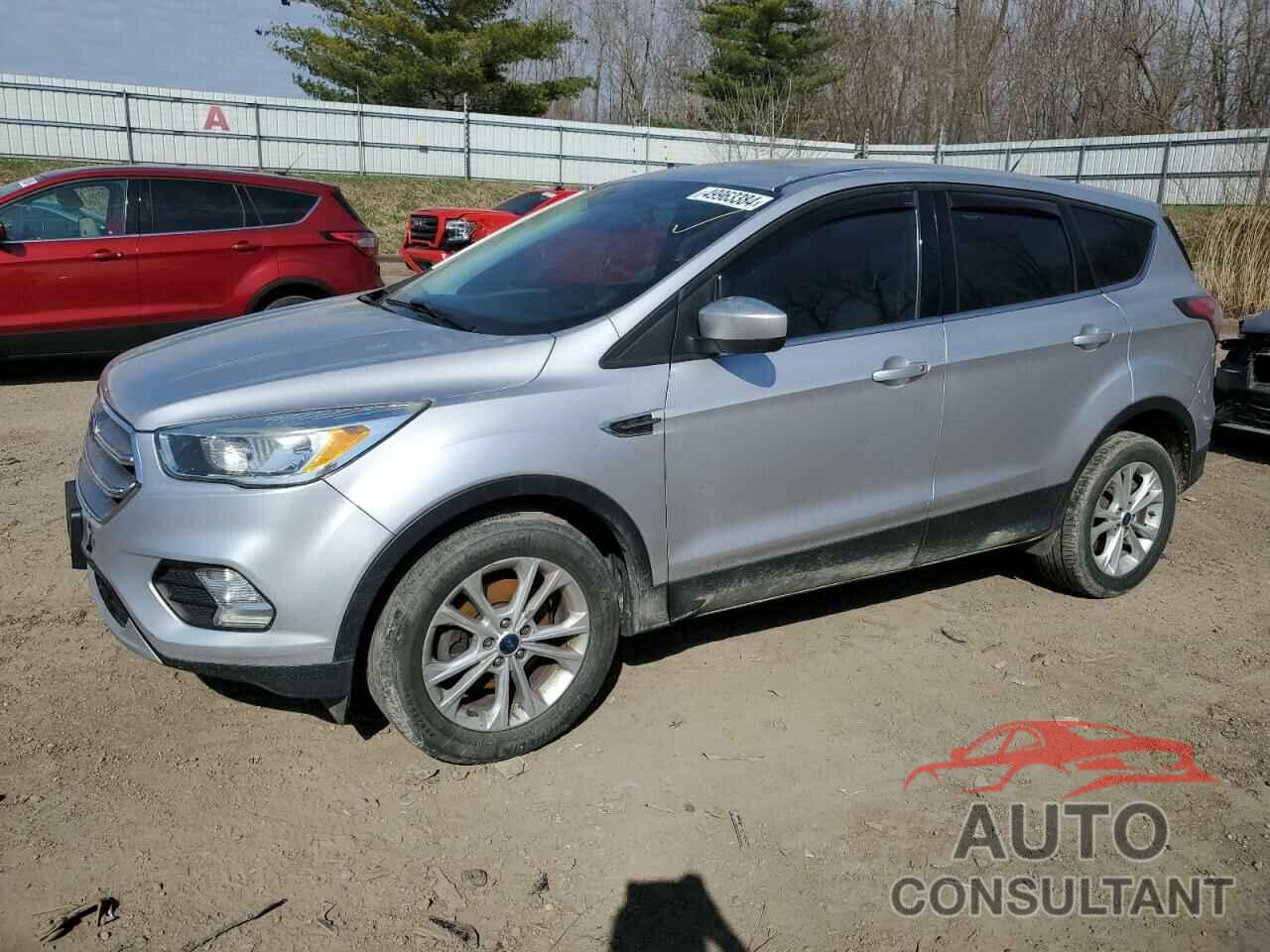 FORD ESCAPE 2017 - 1FMCU0GD4HUA53522