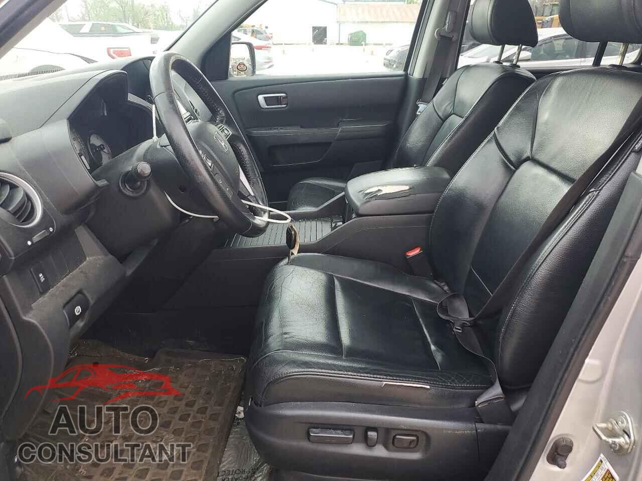 HONDA PILOT 2013 - 5FNYF4H72DB080225