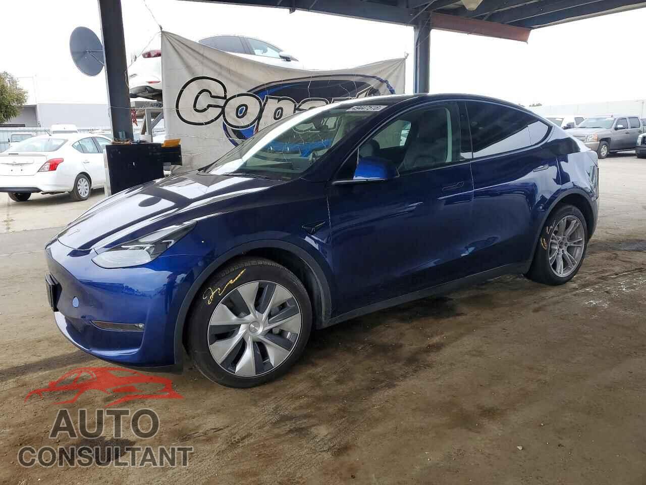 TESLA MODEL Y 2024 - 7SAYGDEE9RF982820