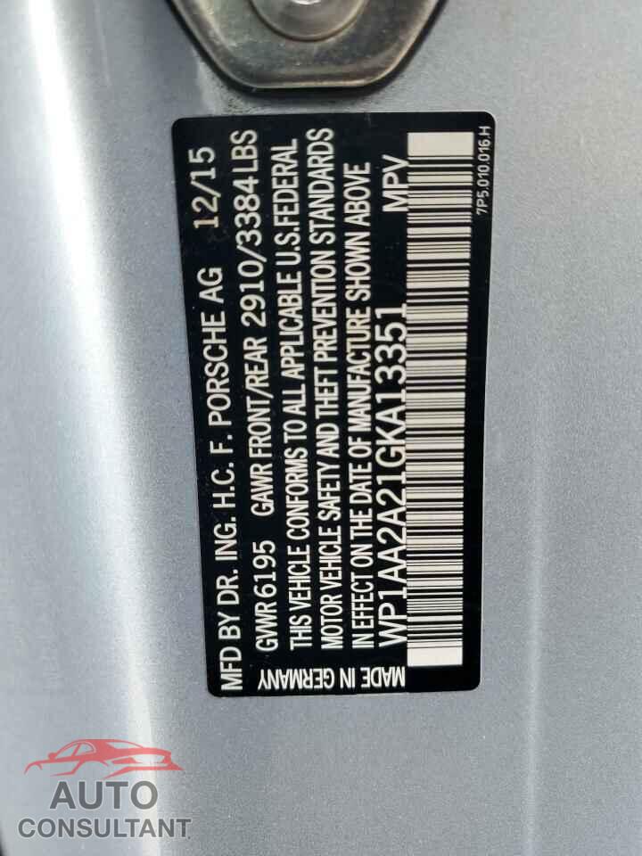 PORSCHE CAYENNE 2016 - WP1AA2A21GKA13351