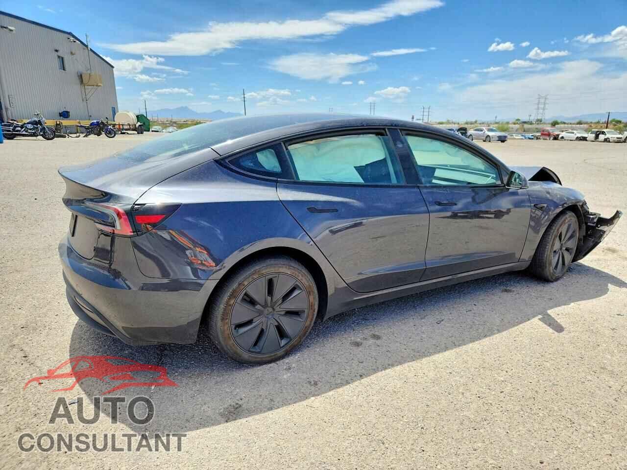 TESLA MODEL 3 2024 - 5YJ3E1EA3RF784713