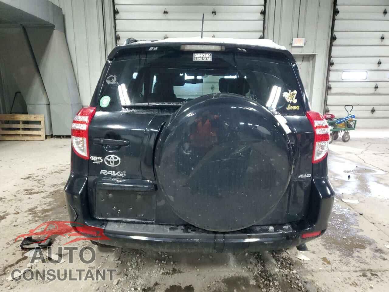 TOYOTA RAV4 2011 - JTMDF4DV3BD042316