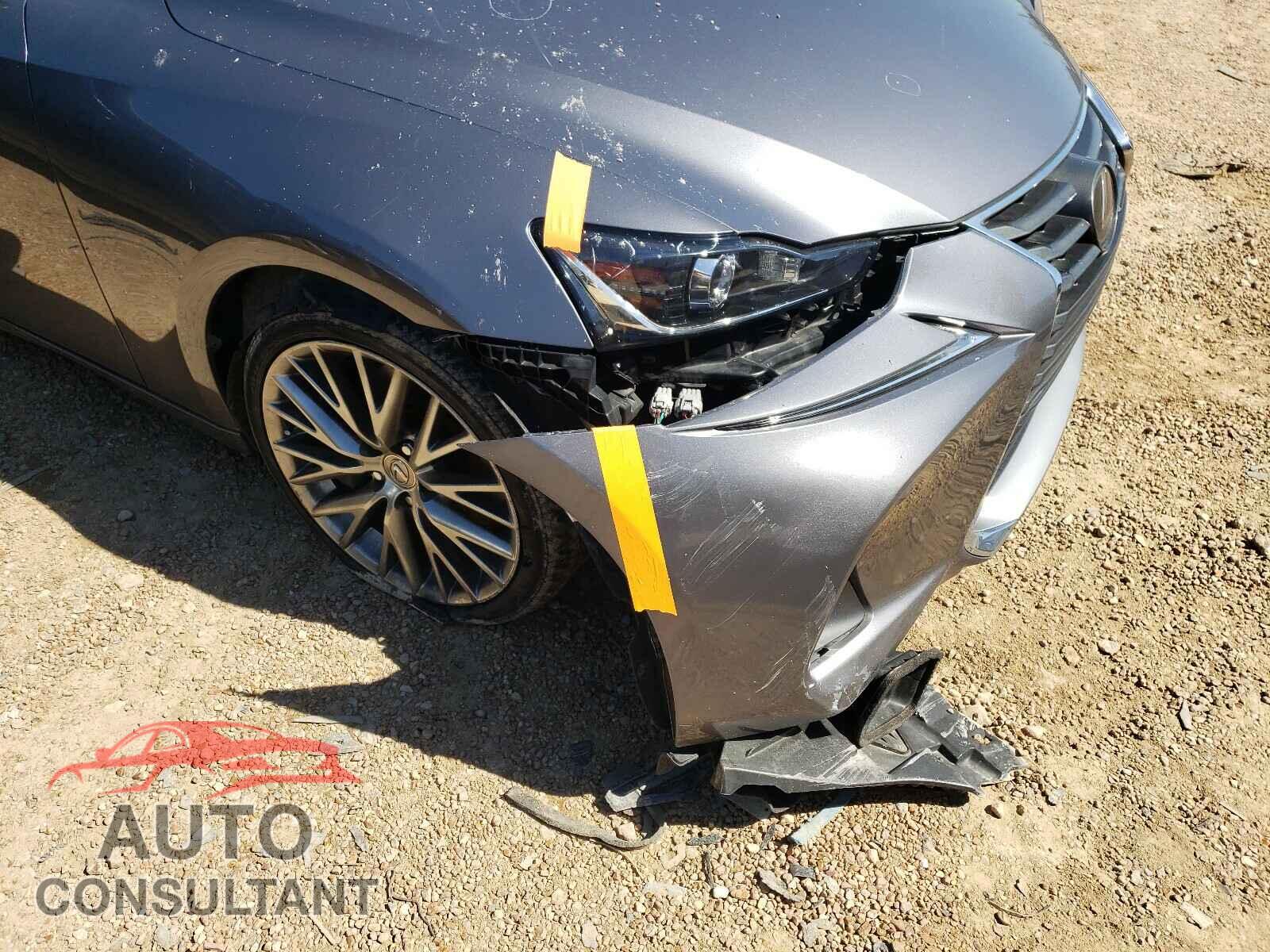 LEXUS IS 2017 - JTHBA1D20H5046366